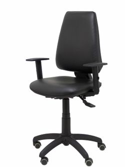 Modelo Elche S - Silla de oficina ergonómica con mecanismo asincro y regulable en altura. Ruedas de goma especiales para suelos delicados - Asiento y respaldo tapizados en similpiel color negro (BRAZOS REGULABLES INCLUIDOS)