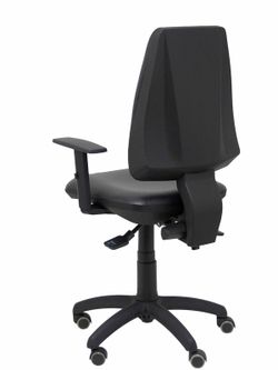 Modelo Elche S - Silla de oficina ergonómica con mecanismo asincro y regulable en altura. Ruedas de goma especiales para suelos delicados - Asiento y respaldo tapizados en similpiel color negro (BRAZOS REGULABLES INCLUIDOS)