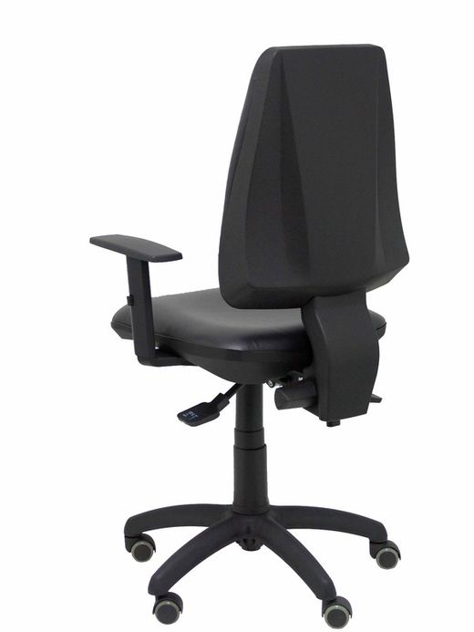 Modelo Elche S - Silla de oficina ergonómica con mecanismo asincro y regulable en altura. Ruedas de goma especiales para suelos delicados - Asiento y respaldo tapizados en similpiel color negro (BRAZOS REGULABLES INCLUIDOS)