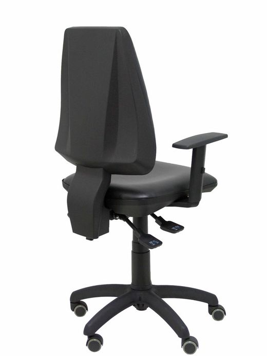 Modelo Elche S - Silla de oficina ergonómica con mecanismo asincro y regulable en altura. Ruedas de goma especiales para suelos delicados - Asiento y respaldo tapizados en similpiel color negro (BRAZOS REGULABLES INCLUIDOS)