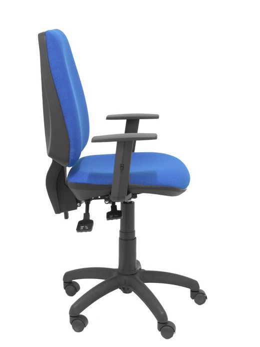 Modelo Elche S - Silla de oficina ergonómica con mecanismo sincro, regulable en altura y ruedas de nailon - Asiento y respaldo tapizados en tejido BALI color azul (BRAZOS REGULABLES EN ALTURA)