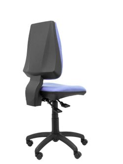 Modelo Elche S - Silla de oficina ergonómica con mecanismo sincro, regulable en altura y ruedas de nailon - Asiento y respaldo tapizados en tejido BALI color azul claro