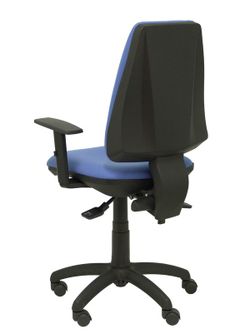 Modelo Elche S - Silla de oficina ergonómica con mecanismo sincro, regulable en altura y ruedas de nailon - Asiento y respaldo tapizados en tejido BALI color azul claro (BRAZOS REGULABLES EN ALTURA)