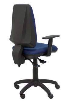 Modelo Elche S - Silla de oficina ergonómica con mecanismo sincro, regulable en altura y ruedas de nailon - Asiento y respaldo tapizados en tejido BALI color azul marino (BRAZOS REGULABLES EN ALTURA)