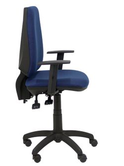 Modelo Elche S - Silla de oficina ergonómica con mecanismo sincro, regulable en altura y ruedas de nailon - Asiento y respaldo tapizados en tejido BALI color azul marino (BRAZOS REGULABLES EN ALTURA)