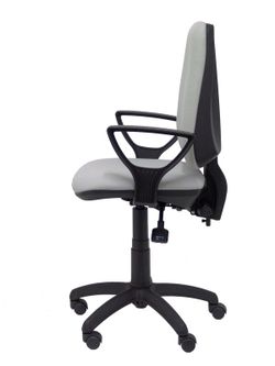 Modelo Elche S - Silla de oficina ergonómica con mecanismo sincro, regulable en altura y ruedas de nailon - Asiento y respaldo tapizados en tejido BALI color gris (BRAZOS FIJOS INCLUIDOS)