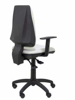 Modelo Elche S - Silla de oficina ergonómica con mecanismo sincro, regulable en altura y ruedas de nailon - Asiento y respaldo tapizados en tejido BALI color gris (BRAZOS REGULABLES EN ALTURA)