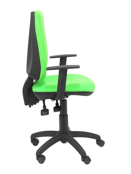 Modelo Elche S - Silla de oficina ergonómica con mecanismo sincro, regulable en altura y ruedas de nailon - Asiento y respaldo tapizados en tejido BALI color pistacho (BRAZOS REGULABLES EN ALTURA)