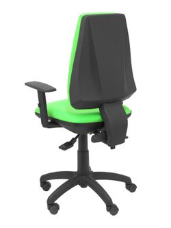 Modelo Elche S - Silla de oficina ergonómica con mecanismo sincro, regulable en altura y ruedas de nailon - Asiento y respaldo tapizados en tejido BALI color pistacho (BRAZOS REGULABLES EN ALTURA)