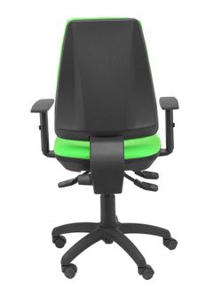 Modelo Elche S - Silla de oficina ergonómica con mecanismo sincro, regulable en altura y ruedas de nailon - Asiento y respaldo tapizados en tejido BALI color pistacho (BRAZOS REGULABLES EN ALTURA)