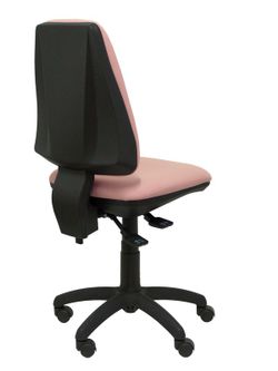 Modelo Elche S - Silla de oficina ergonómica con mecanismo sincro, regulable en altura y ruedas de nailon - Asiento y respaldo tapizados en tejido BALI color rosa