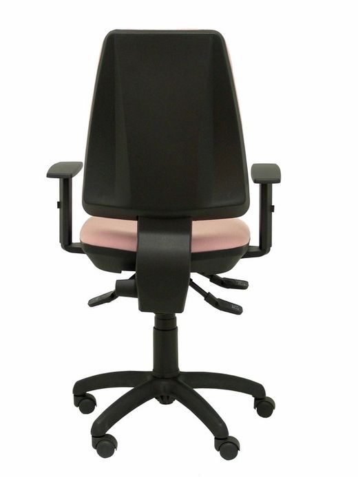 Modelo Elche S - Silla de oficina ergonómica con mecanismo sincro, regulable en altura y ruedas de nailon - Asiento y respaldo tapizados en tejido BALI color rosa (BRAZOS REGULABLES EN ALTURA)