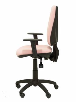 Modelo Elche S - Silla de oficina ergonómica con mecanismo sincro, regulable en altura y ruedas de nailon - Asiento y respaldo tapizados en tejido BALI color rosa (BRAZOS REGULABLES EN ALTURA)