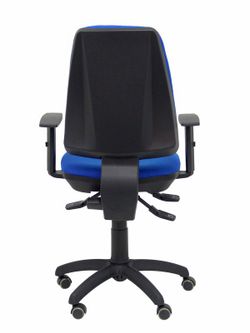 Modelo Elche S - Silla de oficina ergonómica con mecanismo sincro, regulable en altura y ruedas de parqué - Asiento y respaldo tapizados en tejido BALI color azul (BRAZOS REGULABLES EN ALTURA)