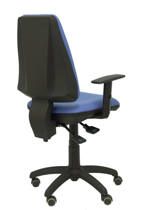 Modelo Elche S - Silla de oficina ergonómica con mecanismo sincro, regulable en altura y ruedas de parqué - Asiento y respaldo tapizados en tejido BALI color azul claro (BRAZOS REGULABLES EN ALTURA)