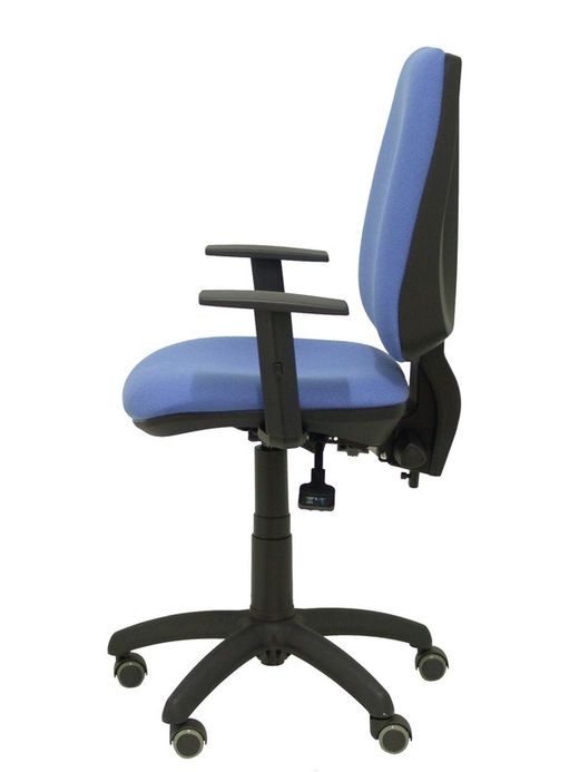 Modelo Elche S - Silla de oficina ergonómica con mecanismo sincro, regulable en altura y ruedas de parqué - Asiento y respaldo tapizados en tejido BALI color azul claro (BRAZOS REGULABLES EN ALTURA)