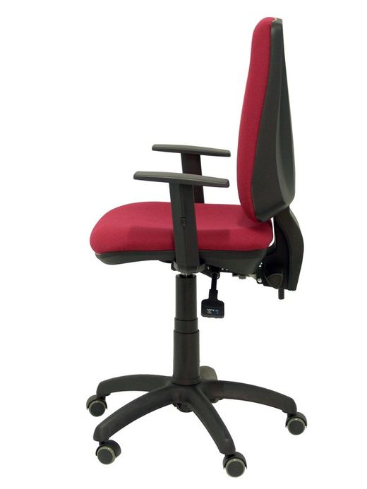Modelo Elche S - Silla de oficina ergonómica con mecanismo sincro, regulable en altura y ruedas de parqué - Asiento y respaldo tapizados en tejido BALI color granate (BRAZOS REGULABLES EN ALTURA)