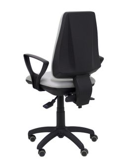 Modelo Elche S - Silla de oficina ergonómica con mecanismo sincro, regulable en altura y ruedas de parqué - Asiento y respaldo tapizados en tejido BALI color gris (BRAZOS FIJOS INCLUIDOS)