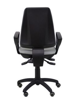 Modelo Elche S - Silla de oficina ergonómica con mecanismo sincro, regulable en altura y ruedas de parqué - Asiento y respaldo tapizados en tejido BALI color gris (BRAZOS FIJOS INCLUIDOS)