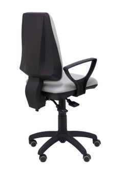 Modelo Elche S - Silla de oficina ergonómica con mecanismo sincro, regulable en altura y ruedas de parqué - Asiento y respaldo tapizados en tejido BALI color gris (BRAZOS FIJOS INCLUIDOS)