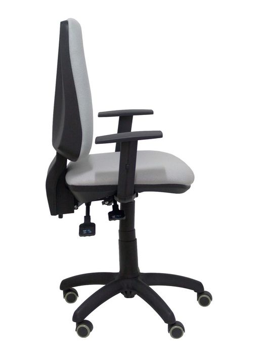 Modelo Elche S - Silla de oficina ergonómica con mecanismo sincro, regulable en altura y ruedas de parqué - Asiento y respaldo tapizados en tejido BALI color gris (BRAZOS REGULABLES EN ALTURA)