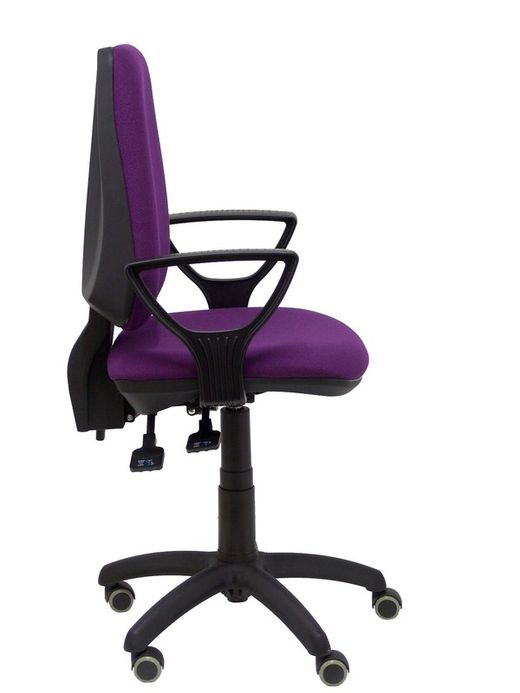 Modelo Elche S - Silla de oficina ergonómica con mecanismo sincro, regulable en altura y ruedas de parqué - Asiento y respaldo tapizados en tejido BALI color morado (BRAZOS FIJOS INCLUIDOS)