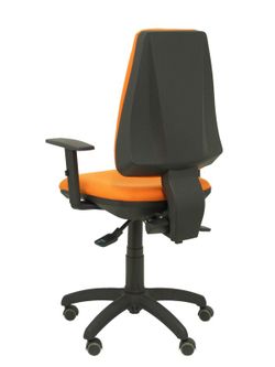 Modelo Elche S - Silla de oficina ergonómica con mecanismo sincro, regulable en altura y ruedas de parqué - Asiento y respaldo tapizados en tejido BALI color naranja (BRAZOS REGULABLES EN ALTURA)