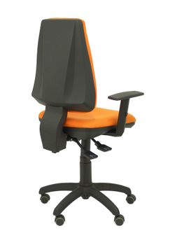 Modelo Elche S - Silla de oficina ergonómica con mecanismo sincro, regulable en altura y ruedas de parqué - Asiento y respaldo tapizados en tejido BALI color naranja (BRAZOS REGULABLES EN ALTURA)