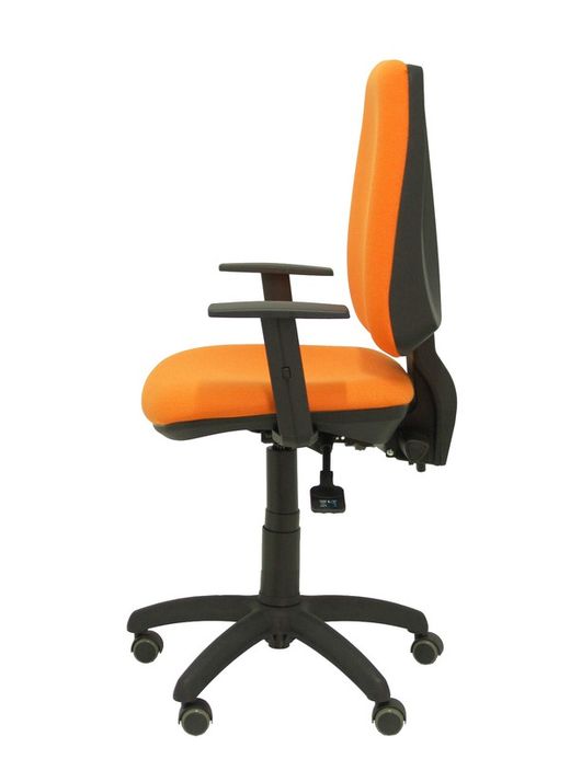 Modelo Elche S - Silla de oficina ergonómica con mecanismo sincro, regulable en altura y ruedas de parqué - Asiento y respaldo tapizados en tejido BALI color naranja (BRAZOS REGULABLES EN ALTURA)