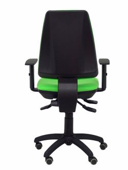Modelo Elche S - Silla de oficina ergonómica con mecanismo sincro, regulable en altura y ruedas de parqué - Asiento y respaldo tapizados en tejido BALI color pistacho (BRAZOS REGULABLES EN ALTURA)