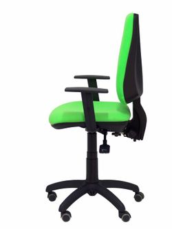 Modelo Elche S - Silla de oficina ergonómica con mecanismo sincro, regulable en altura y ruedas de parqué - Asiento y respaldo tapizados en tejido BALI color pistacho (BRAZOS REGULABLES EN ALTURA)