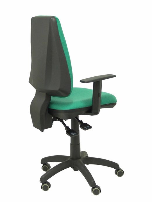 Modelo Elche S - Silla de oficina ergonómica con mecanismo sincro, regulable en altura y ruedas de parqué - Asiento y respaldo tapizados en tejido BALI color verde esmeralda (BRAZOS REGULABLES EN ALTURA)