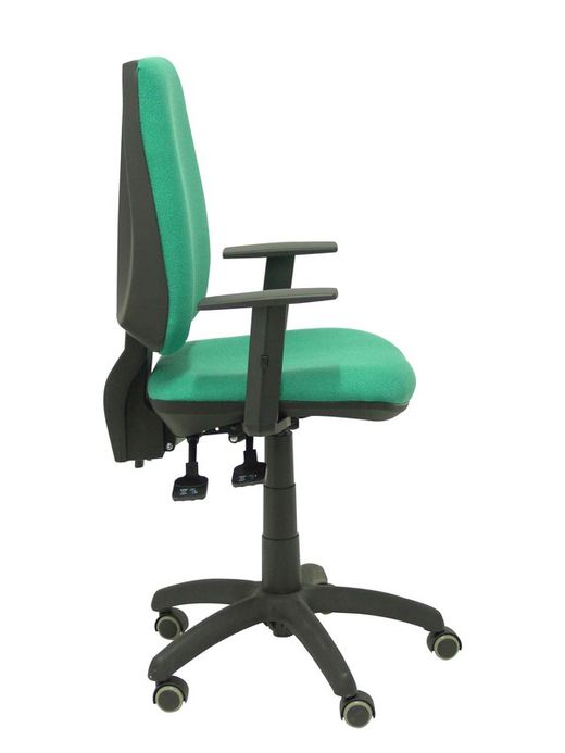Modelo Elche S - Silla de oficina ergonómica con mecanismo sincro, regulable en altura y ruedas de parqué - Asiento y respaldo tapizados en tejido BALI color verde esmeralda (BRAZOS REGULABLES EN ALTURA)