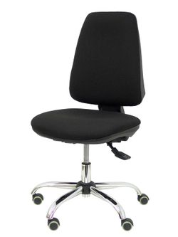 Modelo Elche - Silla de oficina ergonómica con mecanismo asincro y regulable en altura - Asiento y respaldo tapizados en tejido BALI color negro - Espuma viscoelástica, base cromada y ruedas con rodamiento de goma.