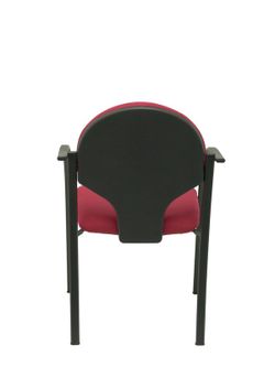 Modelo Hellin  Pack de 2 sillas confidente ergonómica con brazos fijos incorporados, apilable y estructura en color negro  Asiento y respaldo tapizados en tejido BALI color granate