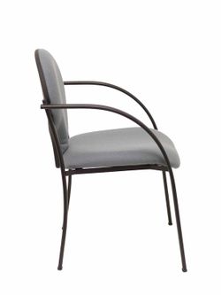 Modelo Hellín  Pack de 2 sillas confidente ergonómica con brazos fijos incorporados, apilable y estructura en color negro  Asiento y respaldo tapizados en tejido BALI color gris.