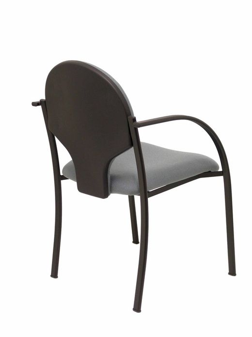 Modelo Hellín  Pack de 2 sillas confidente ergonómica con brazos fijos incorporados, apilable y estructura en color negro  Asiento y respaldo tapizados en tejido BALI color gris.