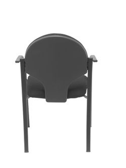 Modelo Hellin  Pack de 2 sillas confidente ergonómica con brazos fijos incorporados, apilable y estructura en color negro  Asiento y respaldo tapizados en tejido BALI color negro