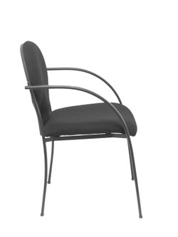 Modelo Hellin  Pack de 2 sillas confidente ergonómica con brazos fijos incorporados, apilable y estructura en color negro  Asiento y respaldo tapizados en tejido BALI color negro
