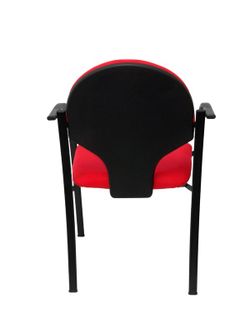 Modelo Hellin  Pack de 2 sillas confidente ergonómica con brazos fijos incorporados, apilable y estructura en color negro  Asiento y respaldo tapizados en tejido BALI color rojo