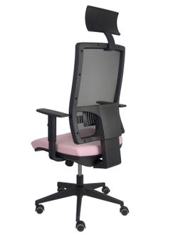 Modelo Horna - Silla de oficina ergonómica con mecanismo sincro con traslack y regulable en altura - Respaldo alto de malla transpirable con cabecero fijo y apoyo lumbar regulable. Asiento tapizado en tejido BALI colo rosa.