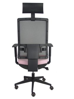 Modelo Horna - Silla de oficina ergonómica con mecanismo sincro con traslack y regulable en altura - Respaldo alto de malla transpirable con cabecero fijo y apoyo lumbar regulable. Asiento tapizado en tejido BALI colo rosa.