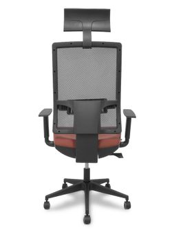 Modelo Horna - Silla de oficina ergonómica con mecanismo sincro con traslack y regulable en altura - Respaldo alto de malla transpirable con cabecero fijo y apoyo lumbar regulable. Asiento tapizado en tejido BALI color marrón.