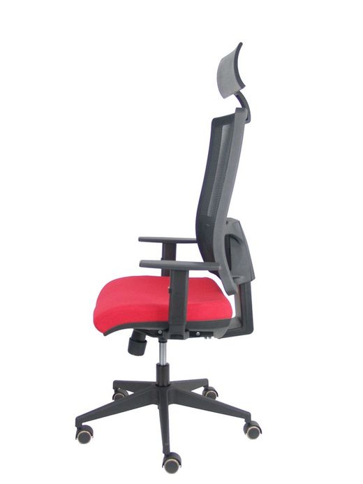 Modelo Horna - Silla de oficina ergonómica con mecanismo sincro con traslack y regulable en altura - Respaldo alto de malla transpirable con cabecero fijo y apoyo lumbar regulable. Asiento tapizado en tejido BALI color rojo.