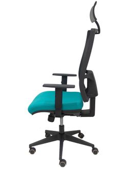 Modelo Horna - Silla de oficina ergonómica con mecanismo sincro con traslack y regulable en altura - Respaldo alto de malla transpirable con cabecero fijo y apoyo lumbar regulable. Asiento tapizado en tejido BALI color turquesa.