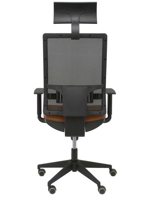 Modelo Horna  Silla de oficina ergonómica con mecanismo sincro y regulable en altura  Respaldo alto de malla transpirable con cabecero y asiento tapizado en piel color marrón (CON CABECERO INCLUIDO)