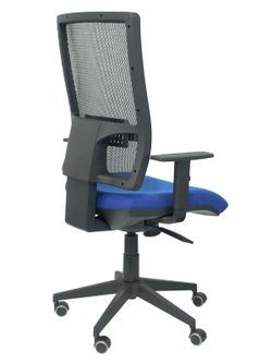 Modelo Horna - Silla de oficina ergonómica con mecanismo sincro y regulable en altura - Respaldo alto de malla transpirable y asiento tapizado en tejido BALI color azul.