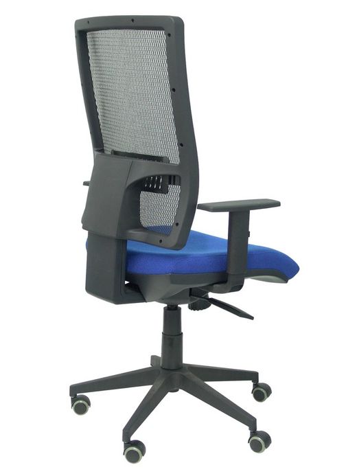 Modelo Horna - Silla de oficina ergonómica con mecanismo sincro y regulable en altura - Respaldo alto de malla transpirable y asiento tapizado en tejido BALI color azul.