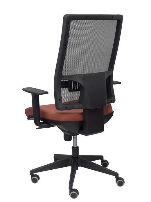 Modelo Horna - Silla de oficina ergonómica con mecanismo sincro y regulable en altura - Respaldo alto de malla transpirable y asiento tapizado en tejido BALI color marrón