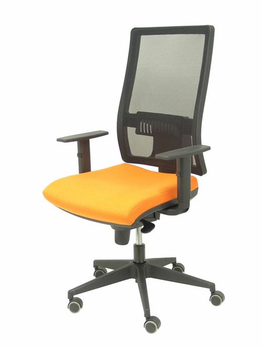Modelo Horna - Silla de oficina ergonómica con mecanismo sincro y regulable en altura - Respaldo alto de malla transpirable y asiento tapizado en tejido BALI color naranja